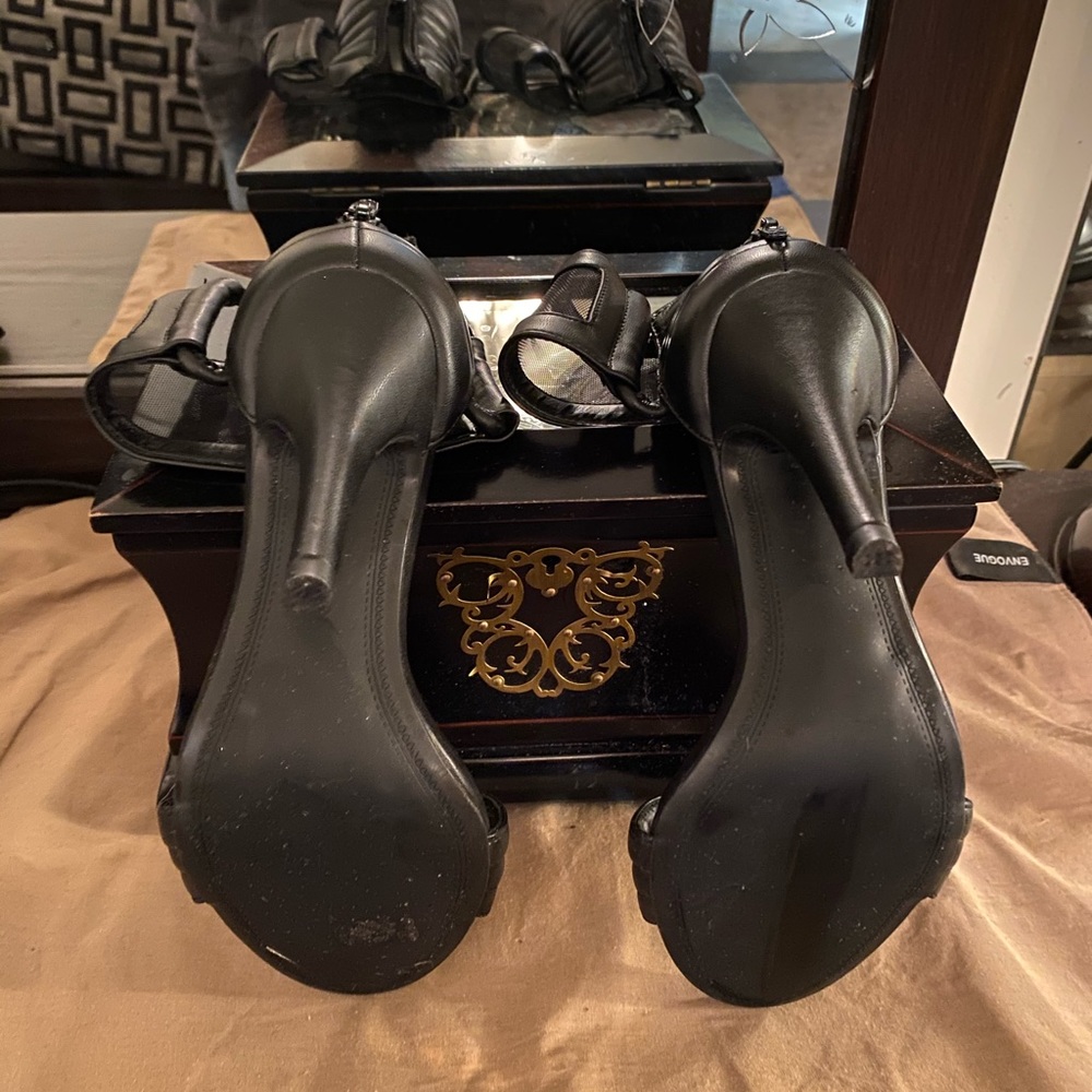 Heels - Picture 3 of 7